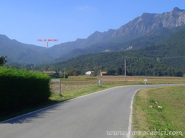 Vista desde el inicio en la Vall den Bas