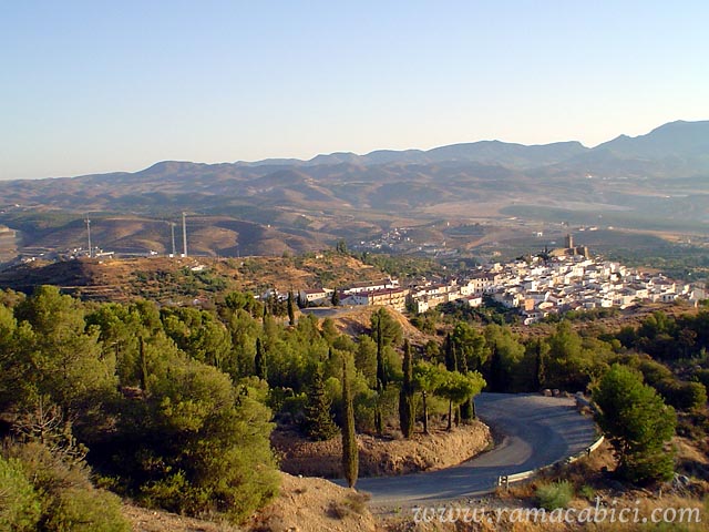 Vista de la carretera con Sern al fondo